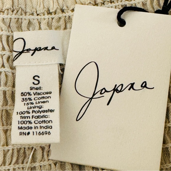 Japan Beige Top Sz Juniors Small NWT - Picture 8 of 13